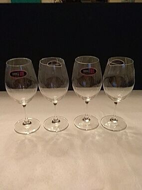 Riedel Clear White Wine Glasses – Set of 4